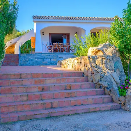 Sardinia Family - Brunilde With Private Pool فيلة *