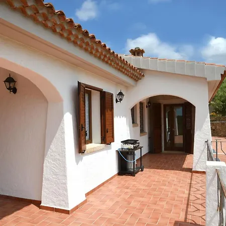 Sardinia Family - Brunilde With Private Pool 빌라