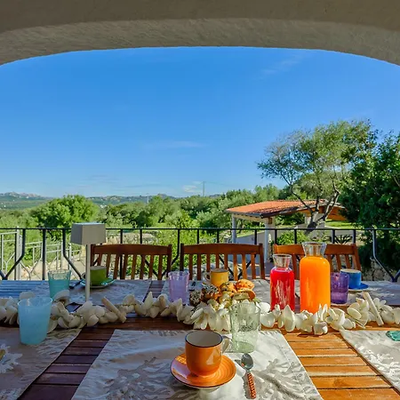 Sardinia Family - Brunilde With Private Pool 아르자케나